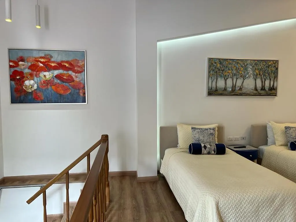 Adamas House Hotel Boutique Quito 4*,