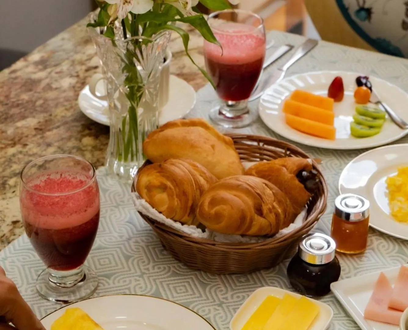Adamas House Hotel Boutique Quito 4*,