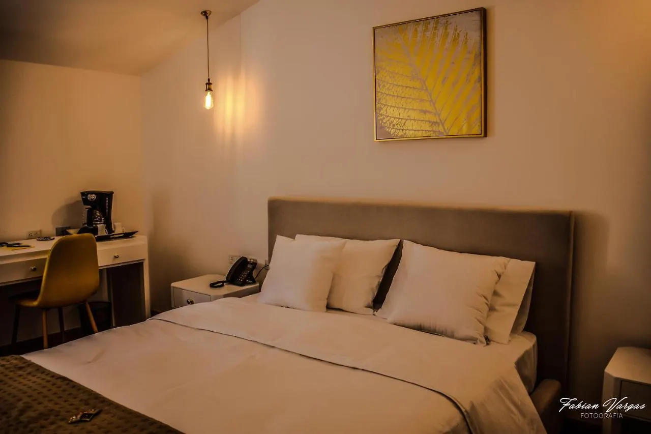 Adamas House Hotel Boutique Quito 4*,